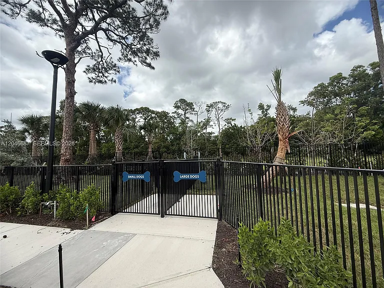 4286 Efendi Dr — Photo 16