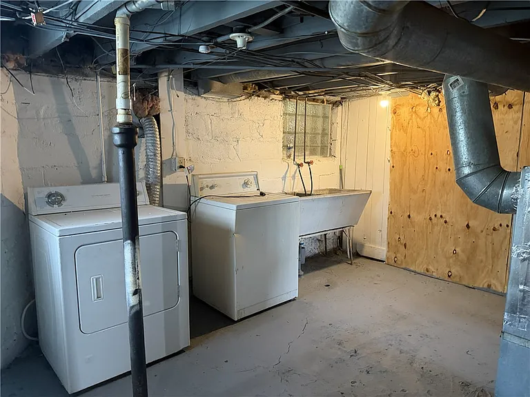 161 S Union St — Photo 16