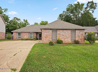 119 Cedarstone Dr, Terry, MS 39170