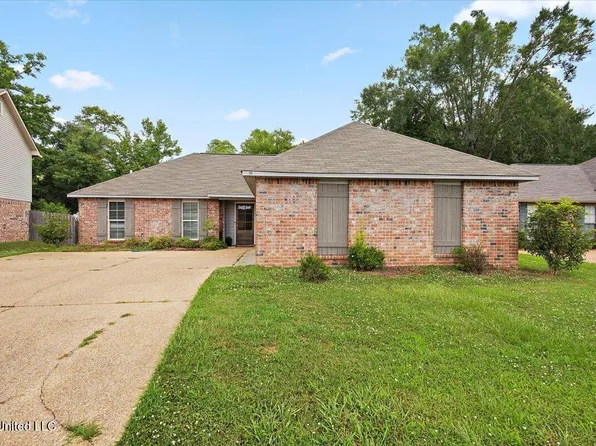 119 Cedarstone Dr, Terry, MS 39170