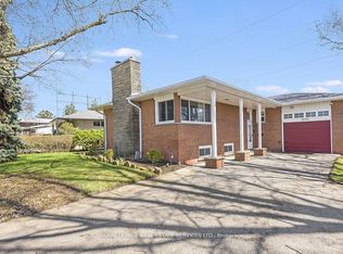 1602 Carletta Dr, Mississauga, ON L4X 1E5