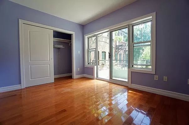 1st image of 130 E 107th St APT 1B