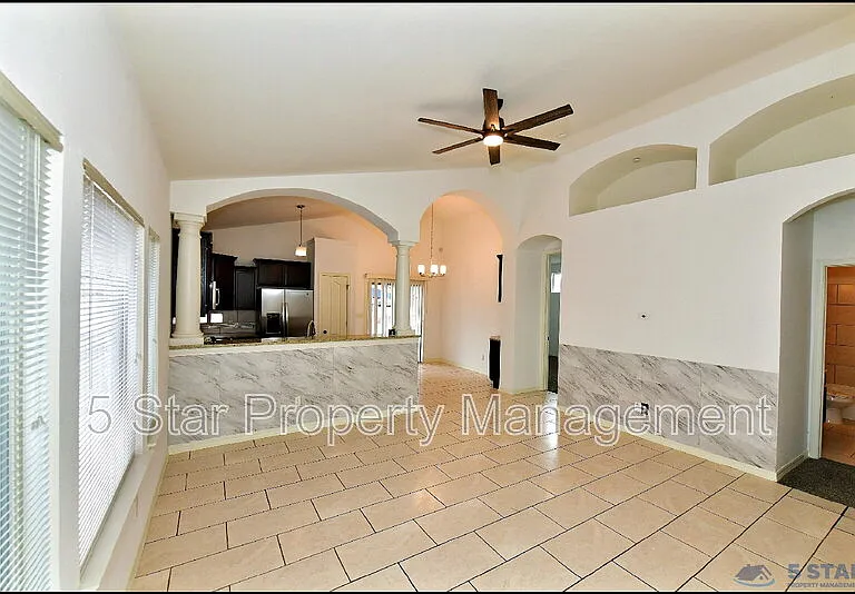 13136 Wellington Dr — Photo 7