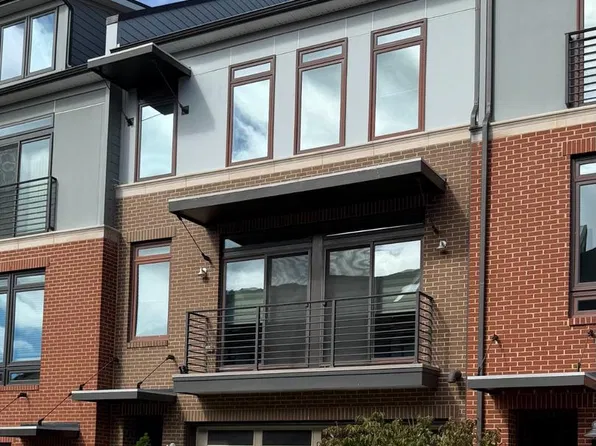1711 Gray Shale Ter SE, Leesburg, VA 20175