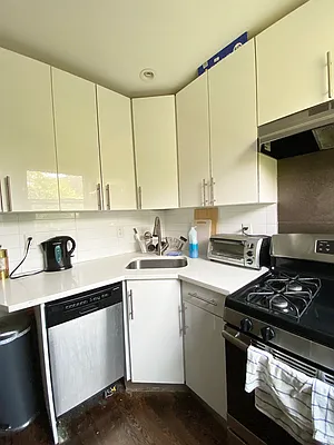 Rented by Nooklyn NYC LLC | media 27