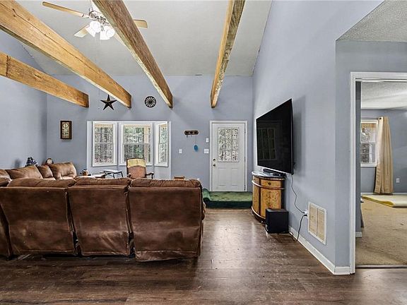 5th image of 1395 Mount Carmel Rd