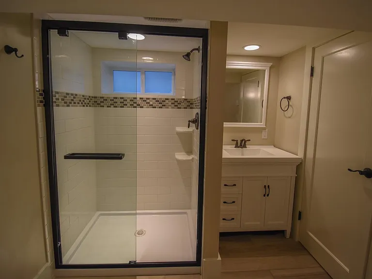 4220 Bagley Ave N #B — Photo 6