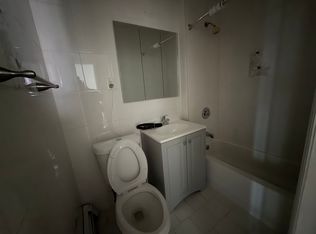11616 Metropolitan Ave, Jamaica, NY 11418