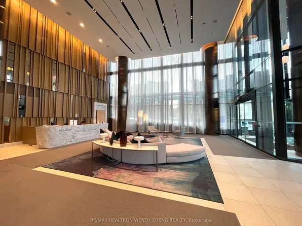 575 Bloor St E, Toronto, ON