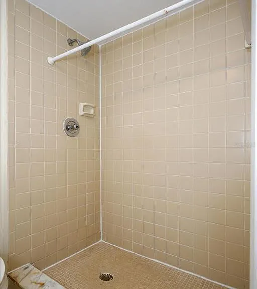5013 Vineland Rd #108 — Photo 14