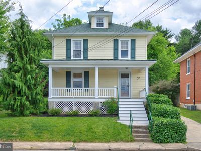 37 S Constitution Ave, New Freedom, PA, 17349