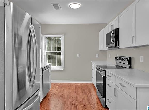 4th image of 2600 20th St W