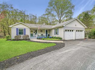 106 Beach Rd, Shohola, PA 18458