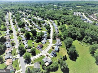 13 Brookmeade Rd, Newark, DE 19711