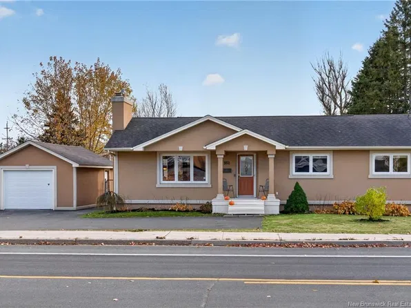 352 Shediac Rd, Moncton, NB E1A 2S7