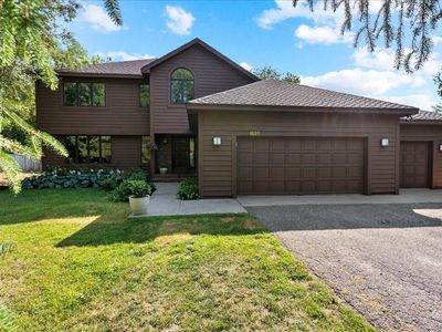 1622 Oakways St, Wayzata, MN, 55391