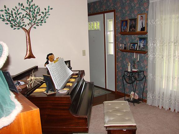 Dining Room (Music room)