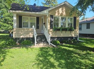 1327 Brown Ave, Galesburg, IL 61401