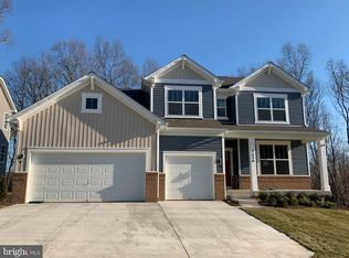 716 Long Meadow Dr, Fredericksburg, VA 22406