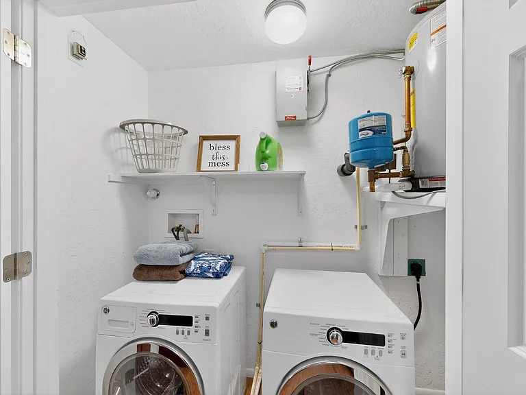 Spring River Laundry Room