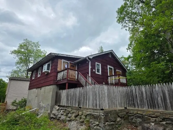11 Oak St, Wanaque Boro, NJ 07420