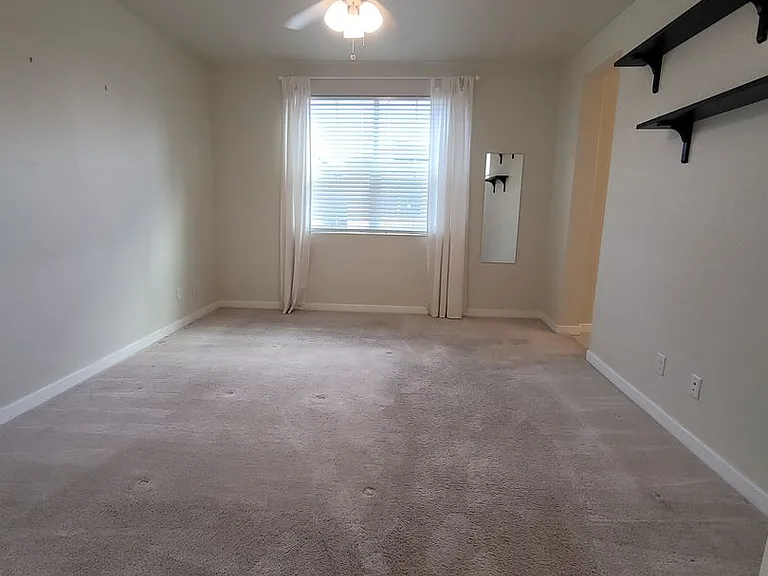 3311 Chickadee Ct — Photo 12