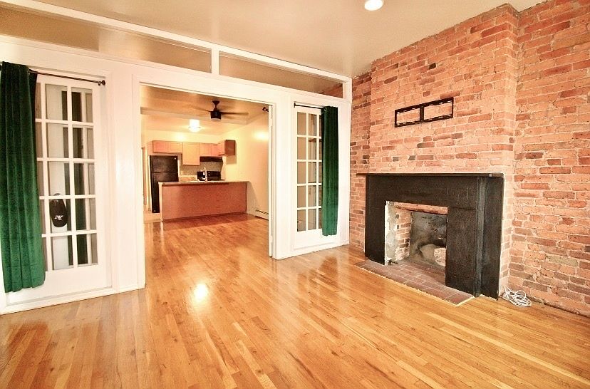 1st image of 230 Sackett St #3