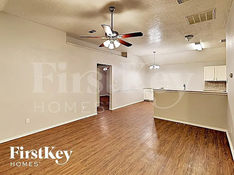 22914 Sherioaks Ln — Photo 3