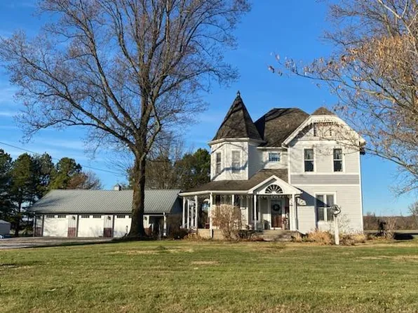 3339 Piper Rd, Sumner, IL 62466