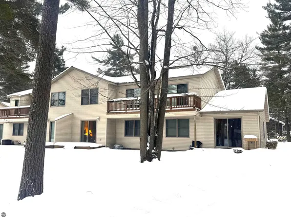 207 White Deer Trl Unit 11, Prudenville, MI 48651