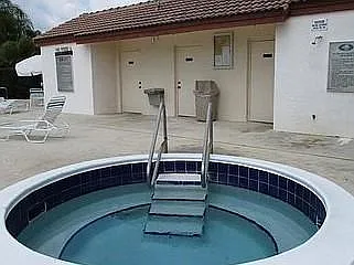 2 bed, 958 sqft, $1,800 — Photo 2