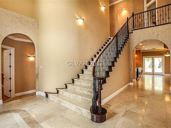 2- STORY FORMAL ENTRY