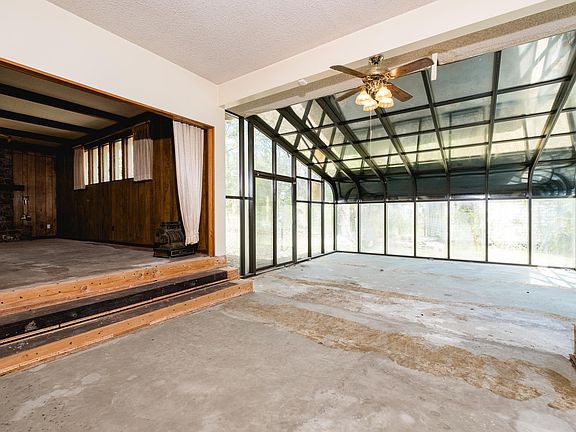 5th image of 11 Crownpoint Rd