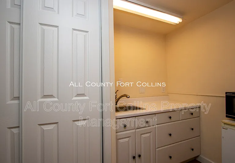 2730 Hanover Dr — Photo 16