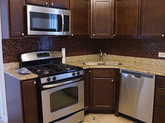 4th image of 4303 N Sawyer Ave