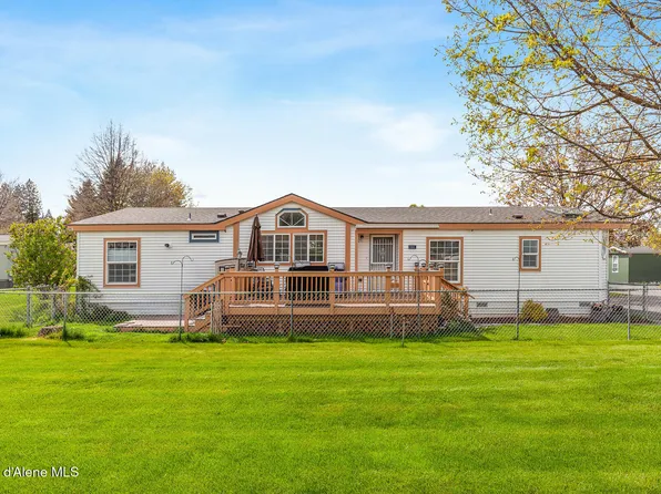2204 W Pellinore Way, Post Falls, ID 83854