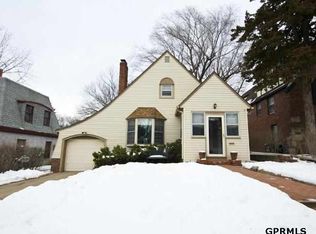 5806 Nicholas St, Omaha, NE 68132