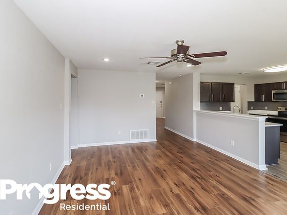 4th image of 223 Rock Hound Ln