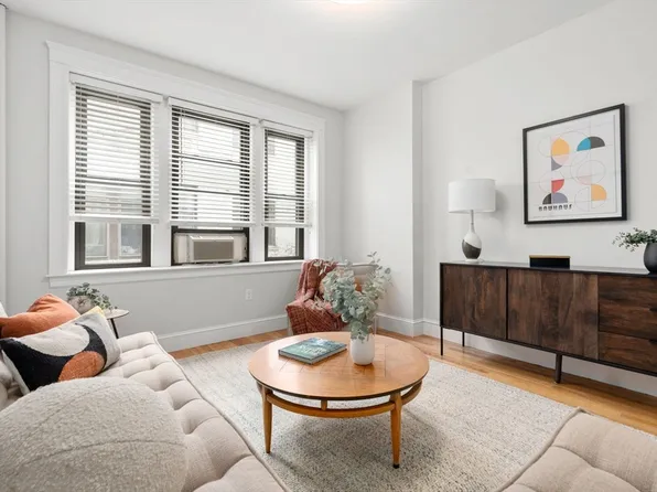 50 Jamaicaway APT 8, Boston, MA 02130