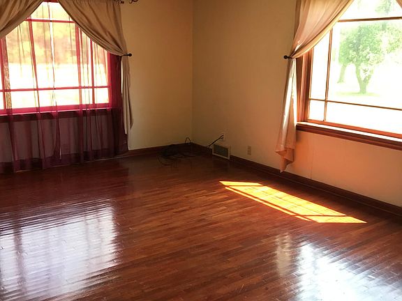 2nd image of 10777 E County Road 500 N