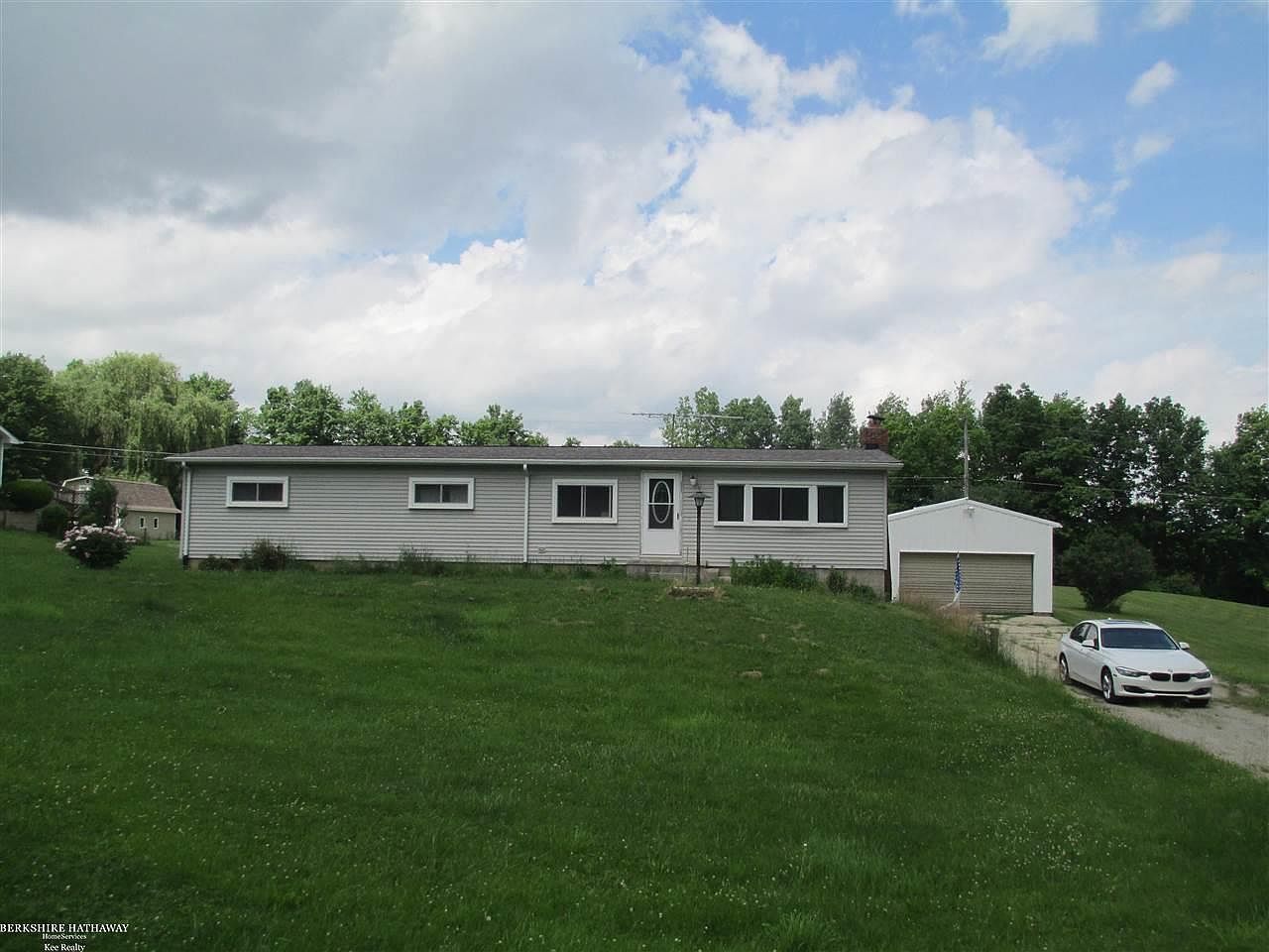 11410 La Salle St, Yale, MI 48097 MLS 50101960 Zillow