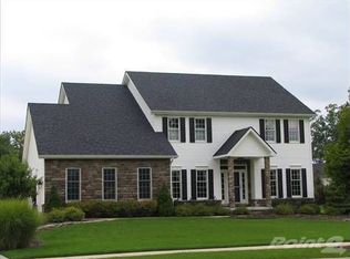 8180 Heathertree Ln, Brighton, MI 48116