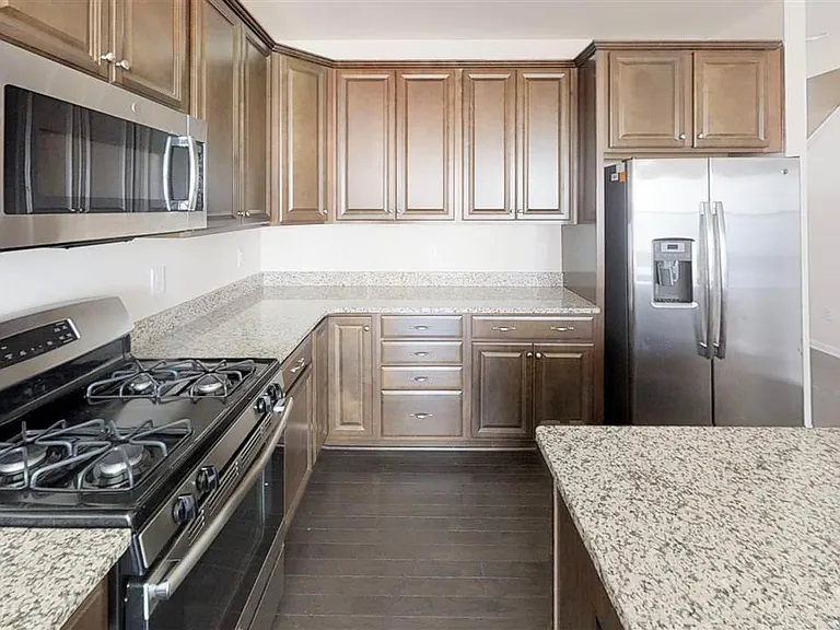2542 Sunnybranch Ln — Photo 7