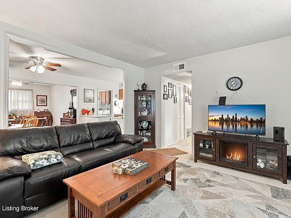 4th image of 177 Springwood Dr