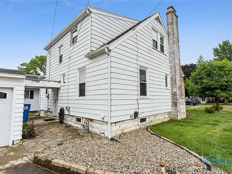 118 E Pearl St — Photo 14