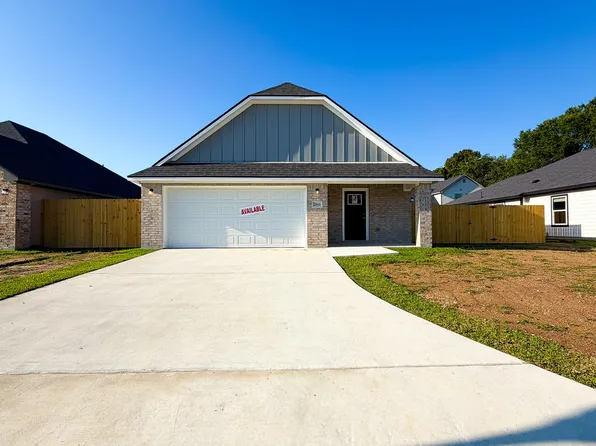2045 Regent St, Beaumont, TX 77703