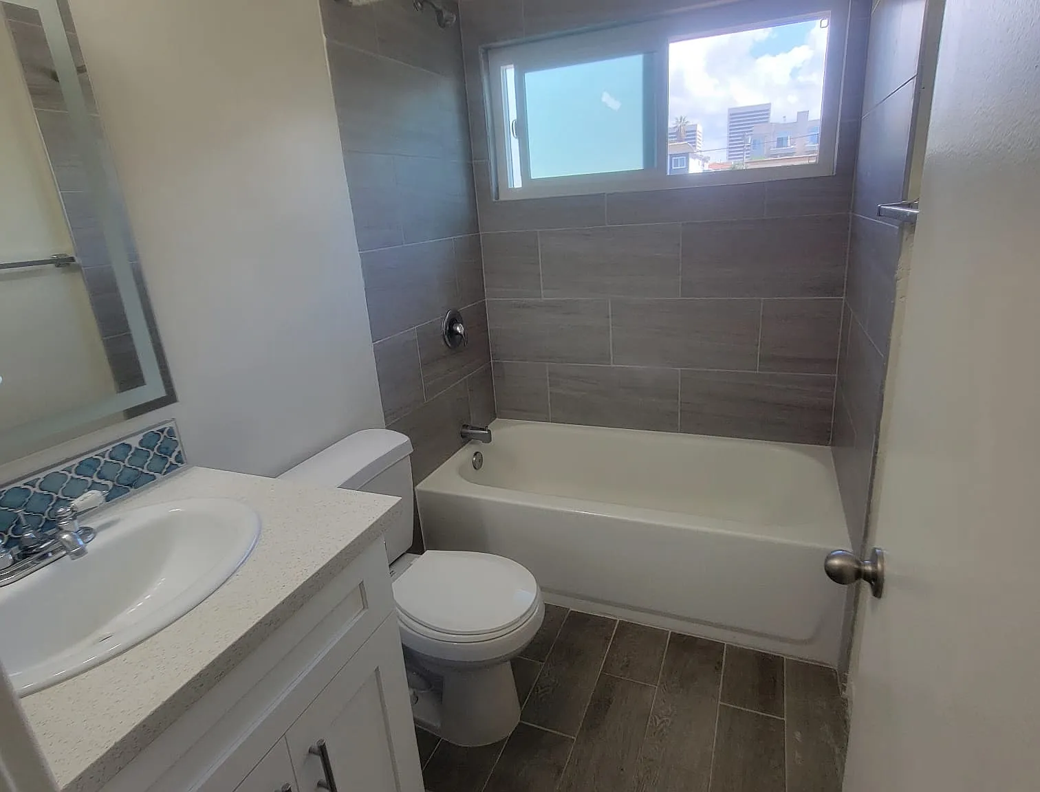 Federal Apartments — Photo 4