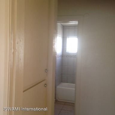 5th image of 617 W 78th St