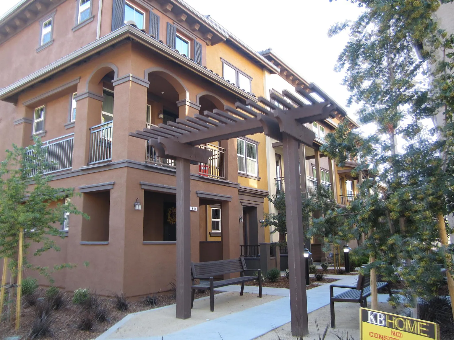 491 La Scena Pl — Photo 2
