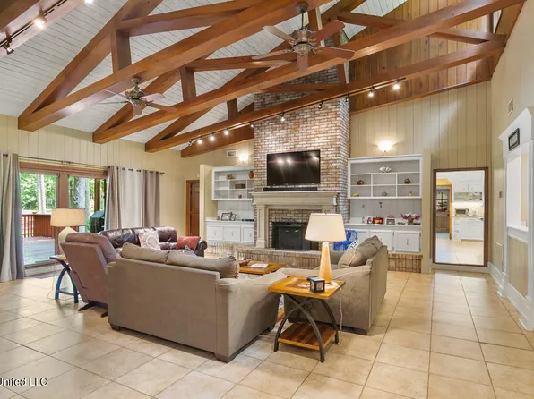 3176 Kimbell Rd, Terry, MS 39170